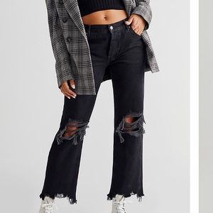 FREE PEOPLE MAGGIE BLACK MID-RISE STRAIGHT LEG JEANS SIZE 24